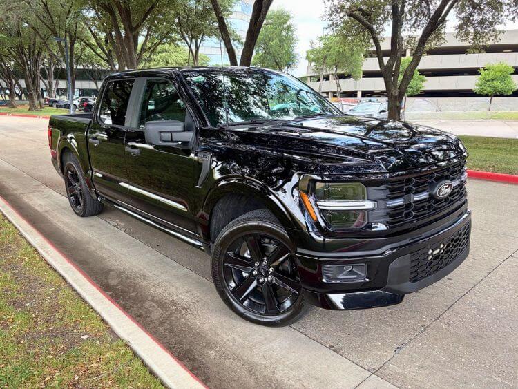 2026-Ford-F-150-Lobo-exterior-5-carpro.