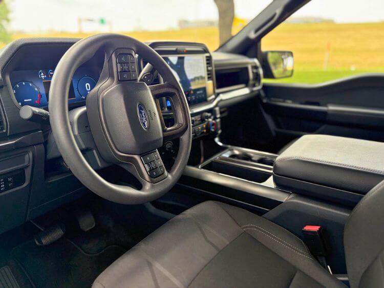 2026-Ford-F-150-Lobo-steering-wheel-carpro.