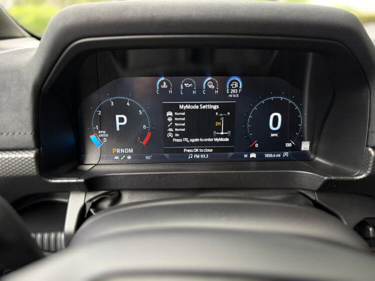 2026-Ford-Ranger-Raptor-digital-dislpay-2-carpro