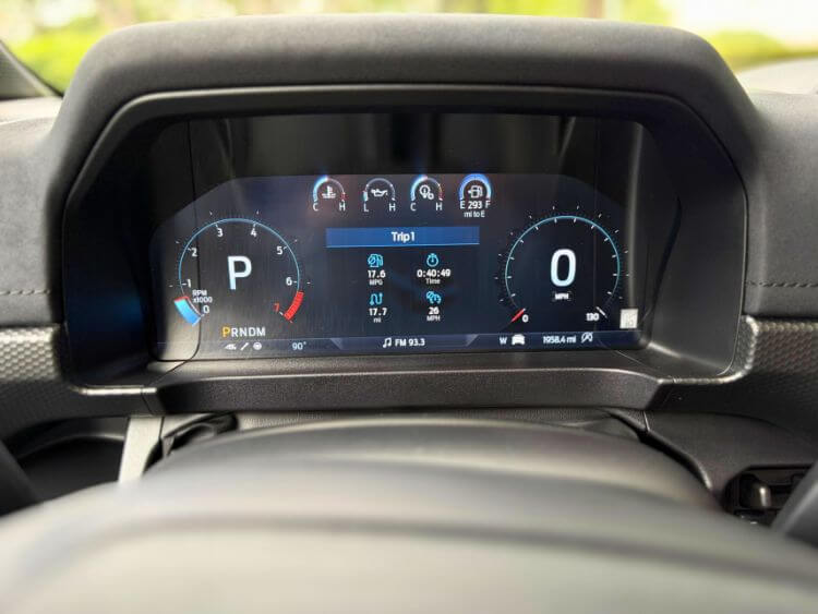 2026-Ford-Ranger-Raptor-digital-dislpay-3-carpro