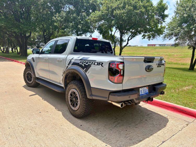 2026-Ford-Ranger-Raptor-exterior-2-carpro