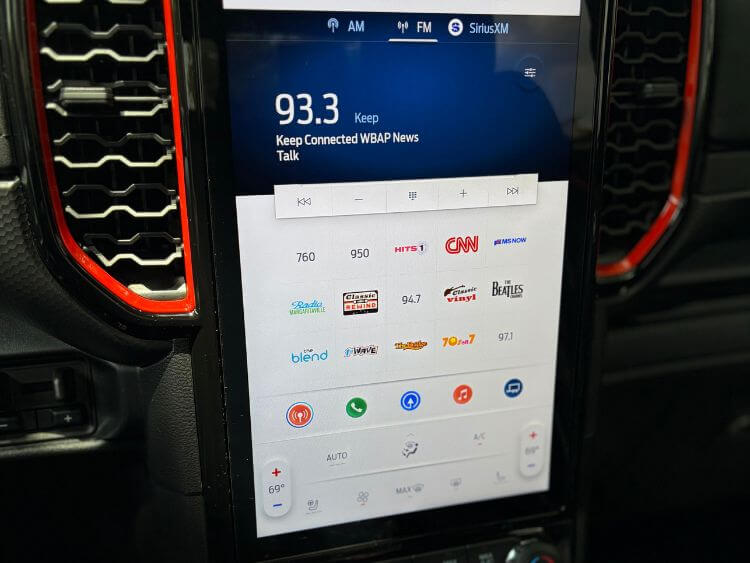 2026-Ford-Ranger-Raptor-multimedia-3-carpro