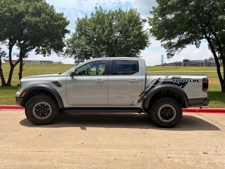 2026-Ford-Ranger-Raptor-profile-2-carpro