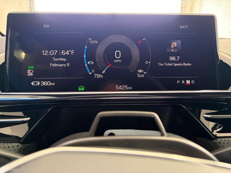 2026-GMC-Sierra-EV-AT4-digital-display-carpro