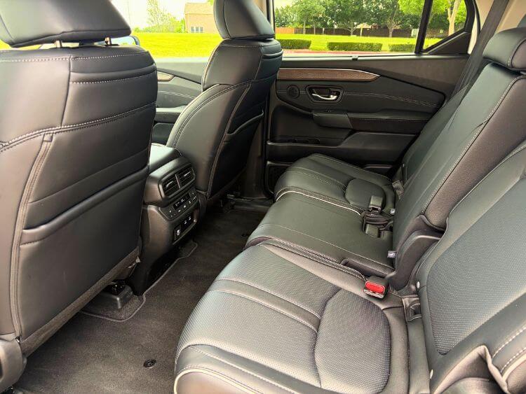 2026-Honda-Pilot-Elite-2nd-row-3-carpro
