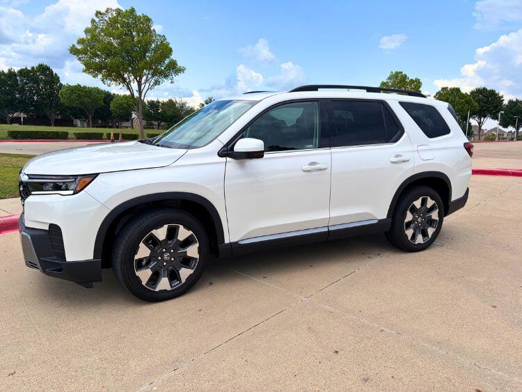 2026-Honda-Pilot-Elite-profile-3-carpro