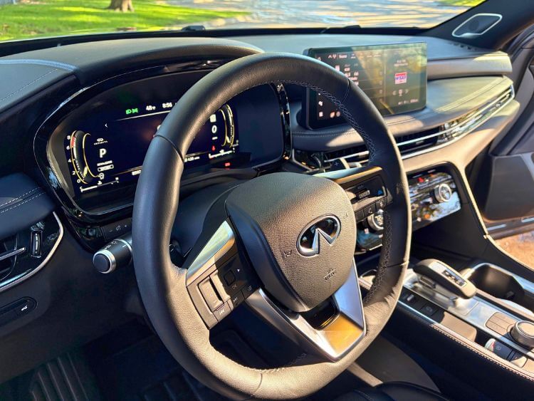 2026-Infiniti-QX60 -Sport-steering-wheel-