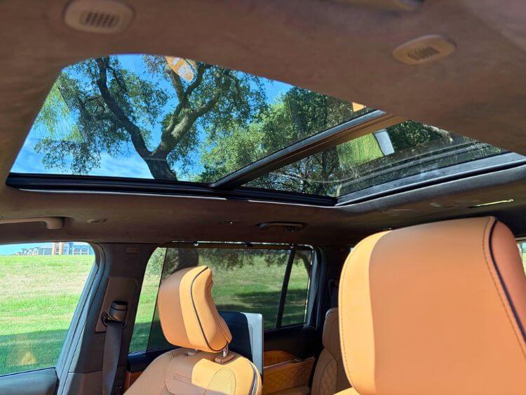 2026-Jeep-Cherokee-L-2nd-row-sunroof-carpro.