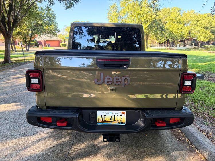 2026-Jeep-Gladiator-Rubicon-X-exterioer-01