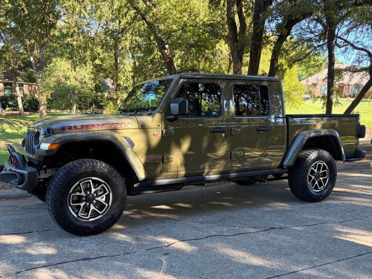 2026-Jeep-Gladiator-Rubicon-X-exterioer-02.jpg