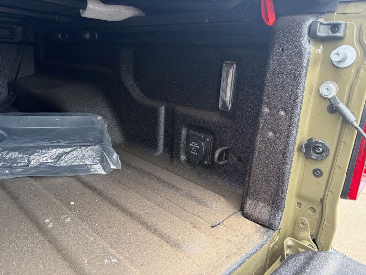 2026-Jeep-Gladiator-Rubicon-X-truck-bed-1