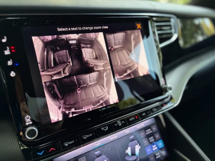 2026-Jeep-Grand-Wagoneer-L-Summit-Obsidian-in-car-camera-carpro.j