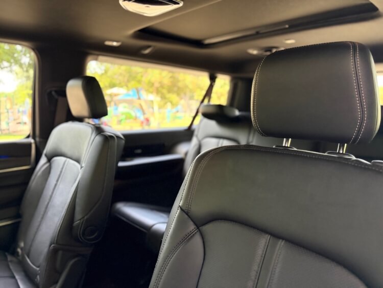 2026-Jeep-Grand-Wagoneer-L-Summit-Obsidian-seats-1-carpro