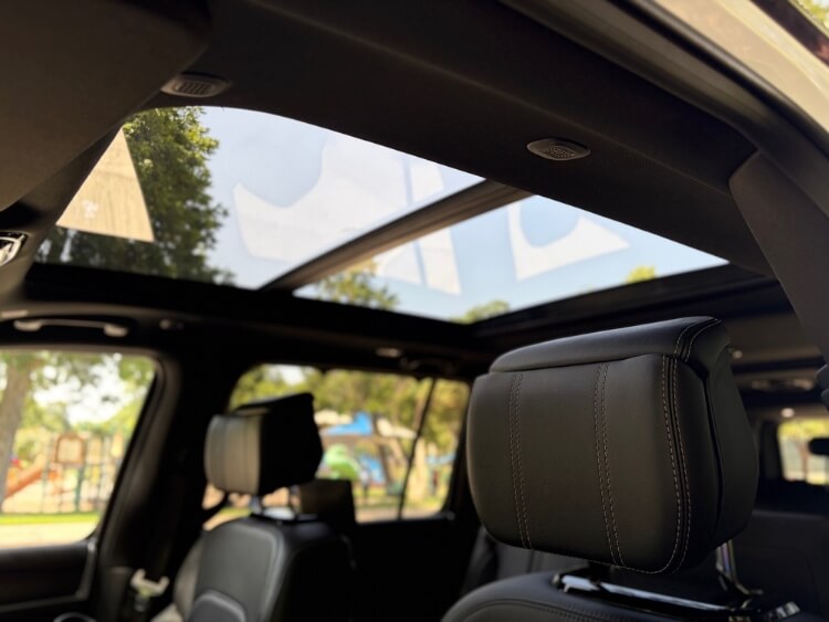 2026-Jeep-Grand-Wagoneer-L-Summit-Obsidian-sunroof-carpro.j