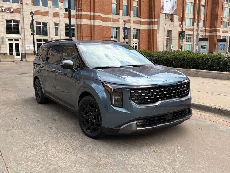 2026-Kia-Carnival-Hybrid-SX-Prestige-exterior-set-2-3