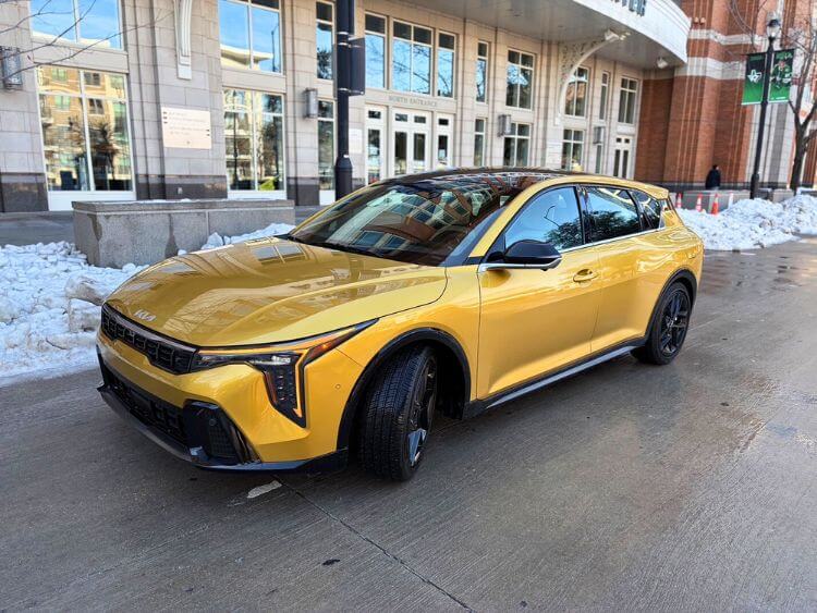 2026-Kia-K4-GT-Line-Turbo-Hatchback-exterior-1 .jpg