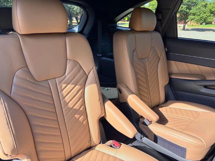 2026-Kia-Sorento-X-Line-SX-Prestige-2nd-row-3.pg