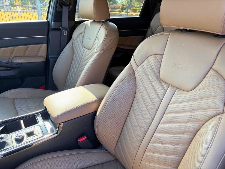 2026-Kia-Sorento-X-Line-SX-Prestige-front-seats-jpg