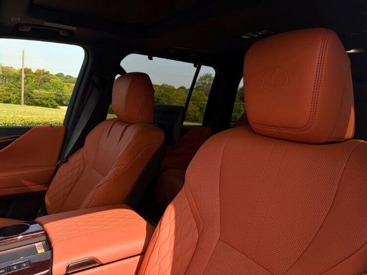 2026-Lexus-700-h-interior-seats-carpro (1)