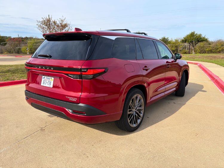 2026-Lexus-TX 550h+-exterior-2-carpro