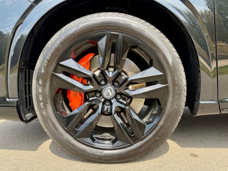 2026-Lexus-rx-500-f-sport-performance-21-inch-wheel