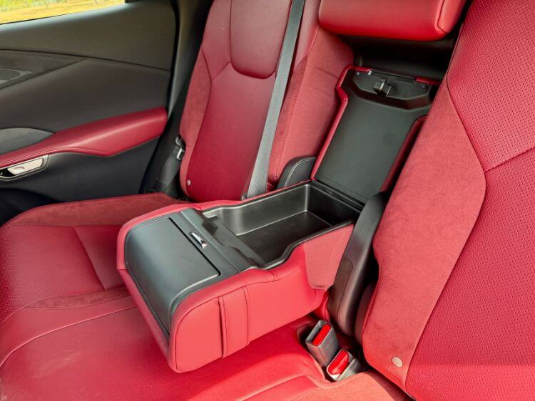 2026-Lexus-rx-500-f-sport-performance-2nd-row-2