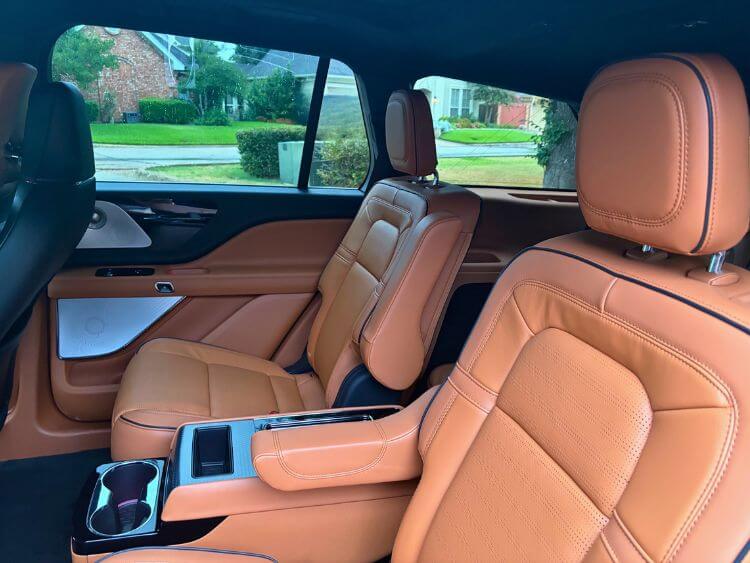 2026-Lincoln-Aviator-Black-Label-2nd-row-carpro