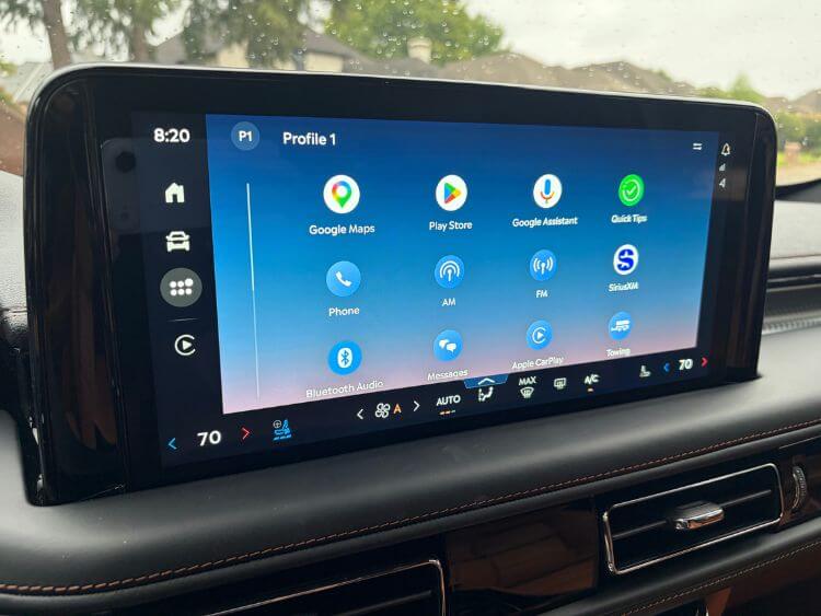 2026-Lincoln-Aviator-Black-Label-app-screen-carpro.jpg