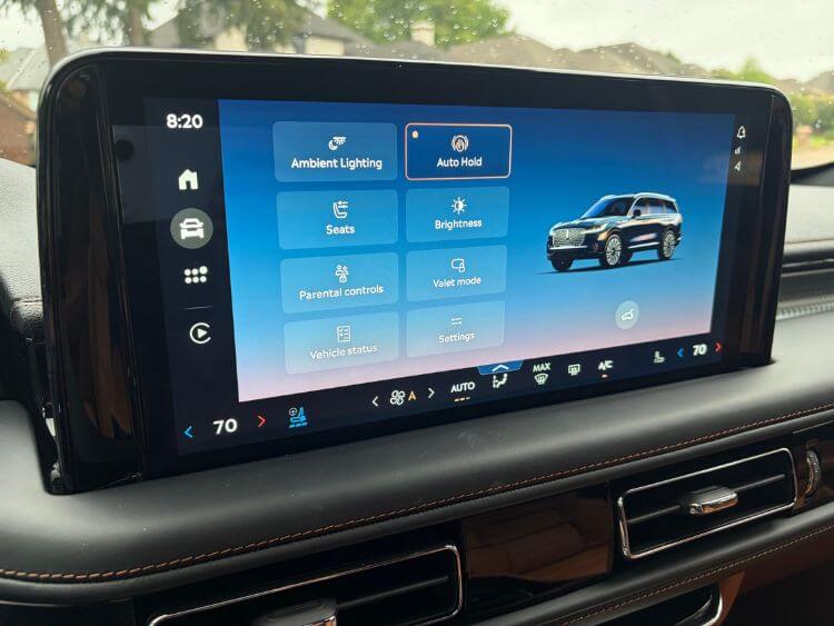 2026-Lincoln-Aviator-Black-Label-auto-hold-screen--carpro.jpg