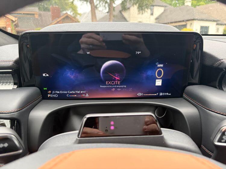 2026-Lincoln-Aviator-Black-Label-driver-display-excite-carpro.j.jpg