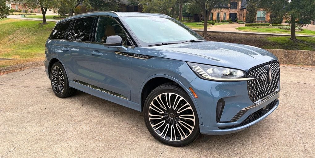 2026 Lincoln Aviator Black Label. CarPro.