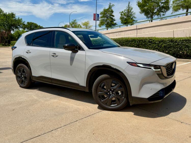 2026-Mazda-CX-5-exterior-02-carpro.