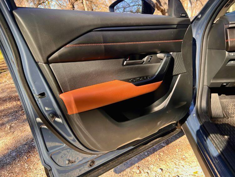 2026-Mazda-cx-50-Meridian-door-panel-carpro