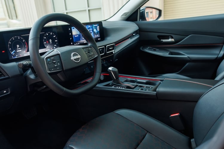 2026-Nissan-Sentra SR-credit-nissan