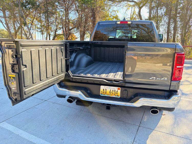 2026-Ram-1500-Longhorn-Limited-Hemi-truck-bed