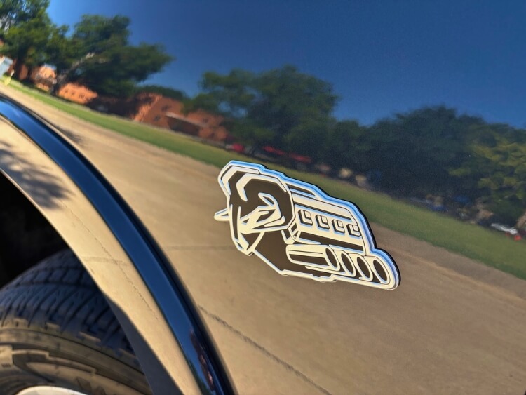 2026-Ram-1500-bighorn-badging-logo-carpro