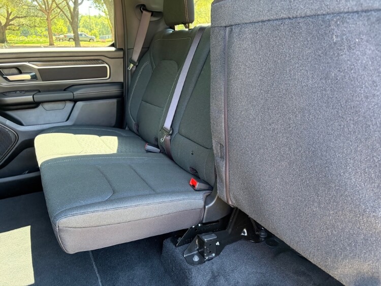 2026-Ram-1500-bighorn-exterior-2nd-row-2-carpro