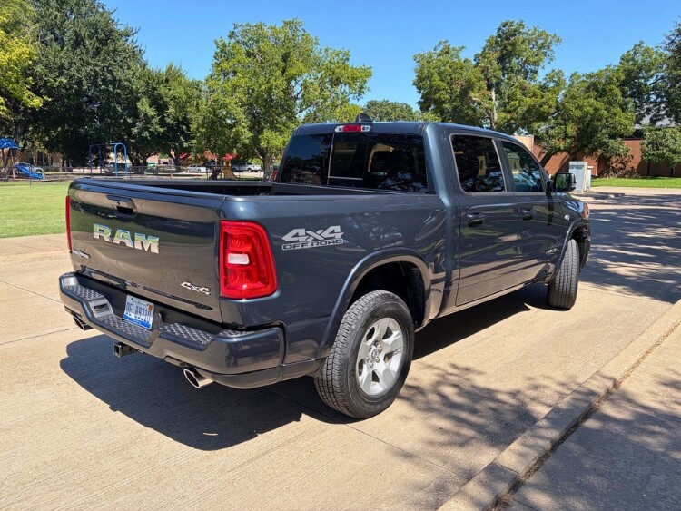 2026-Ram-1500-bighorn-exterior-4-carpro