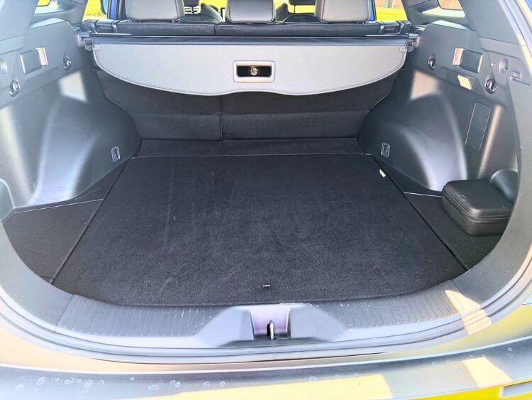 2026-Subaru-Trailseeker-EV-cargo-carpro