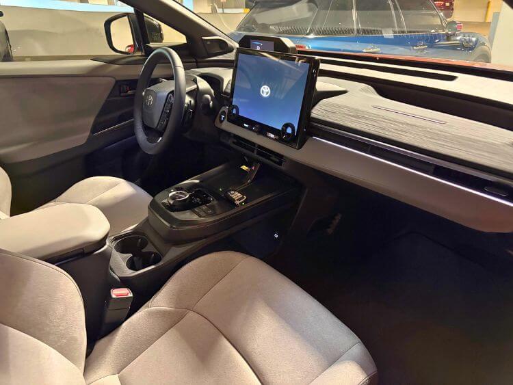 2026-Toyota-C-HR-XSE--passenger-side-3-carpro