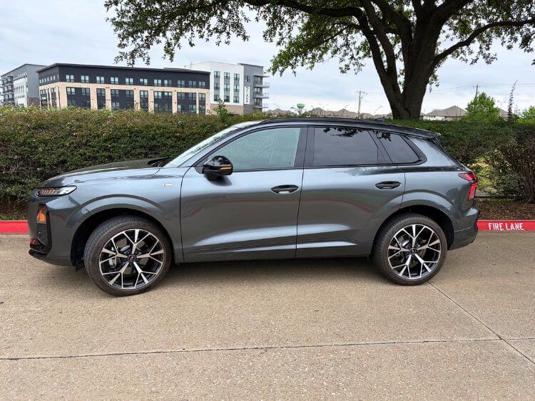 2026-audi-q3-profile-carpro