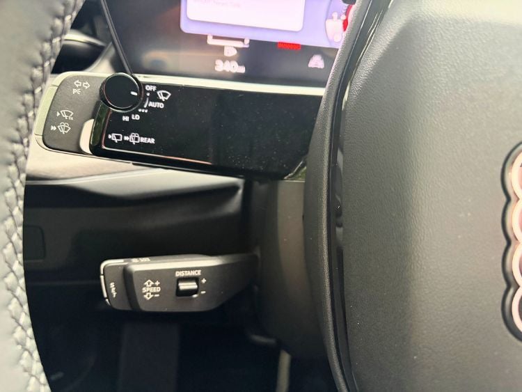 2026-audi-q3-steering-wheel-carpro