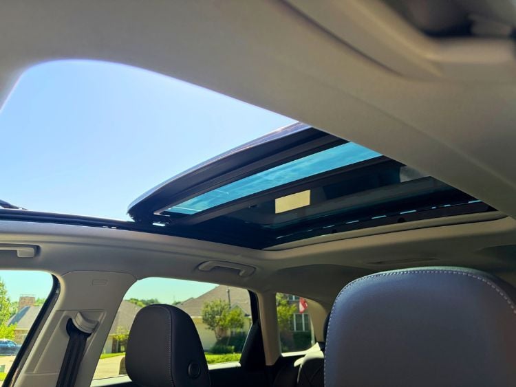 2026-audi-q3-sunroof-carpro