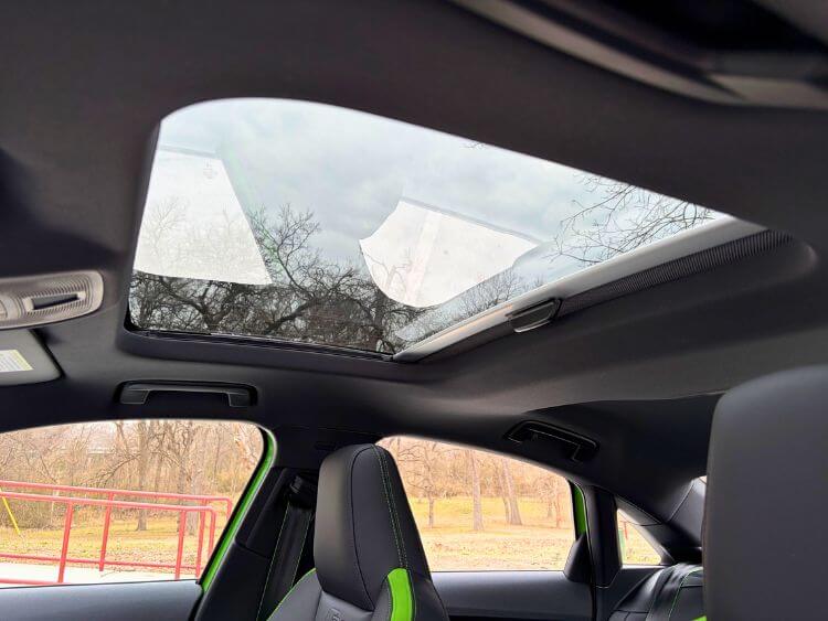 2026-audi-rs3-sunroof.carpro.