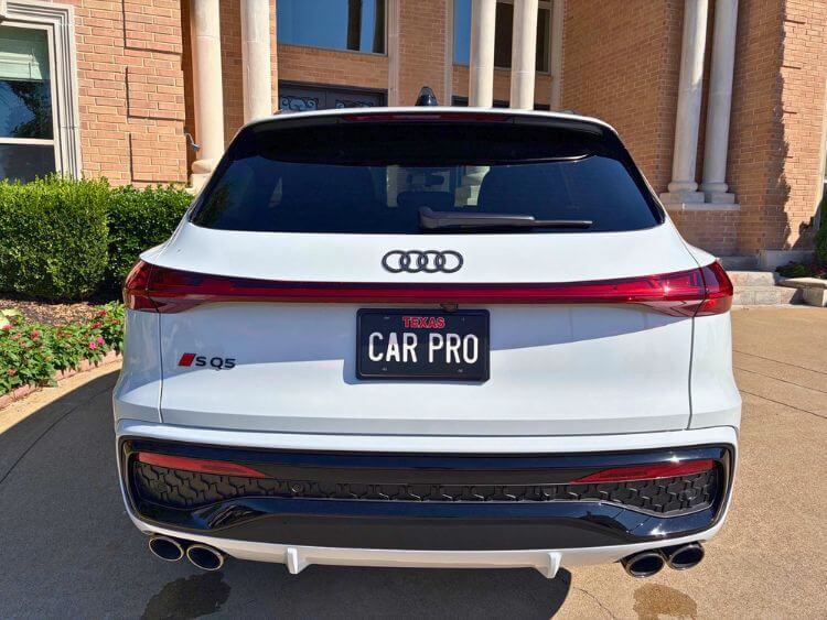 2026-audi-sq5-tail end-carpro