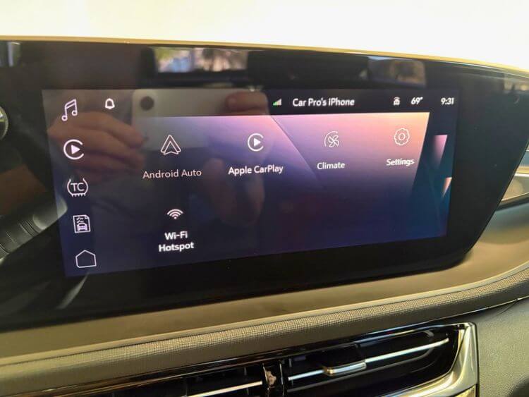 2026-buick-envista-st-multimedia-apple-carplay-carpro