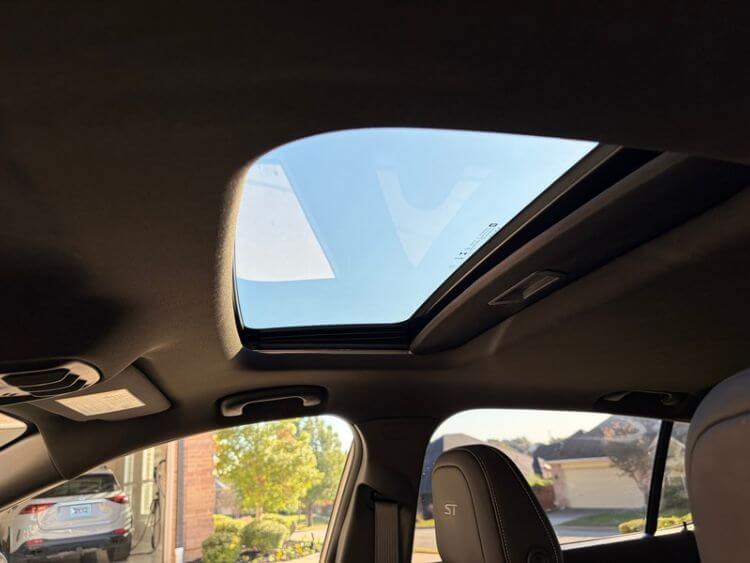 2026-buick-envista-st-sunroof