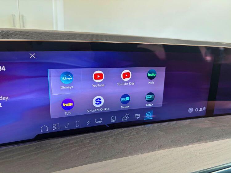 2026-cadillac-escalade-iq-app=-creen-