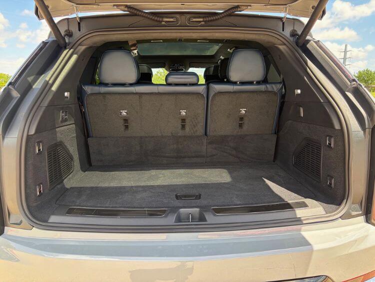 2026-cadillac-escalade-iq-premium-cargo-3-carpro