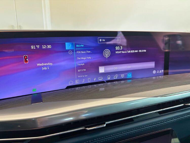 2026-cadillac-escalade-iq-wbap-2-carpro.jpg